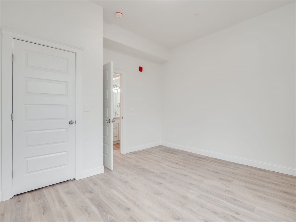 3 bed, 2 bath apartment for rent at 14 William St Unit 6, Worcester — photo 7 of 37