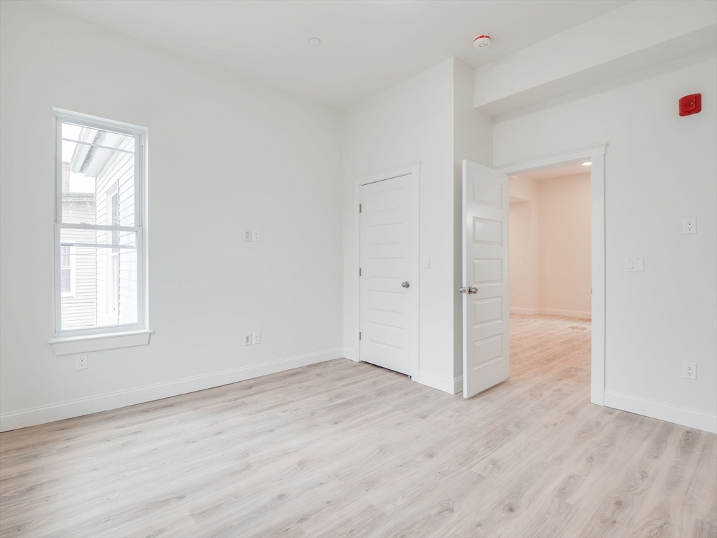3 bed, 2 bath apartment for rent at 14 William St Unit 6, Worcester — photo 6 of 37