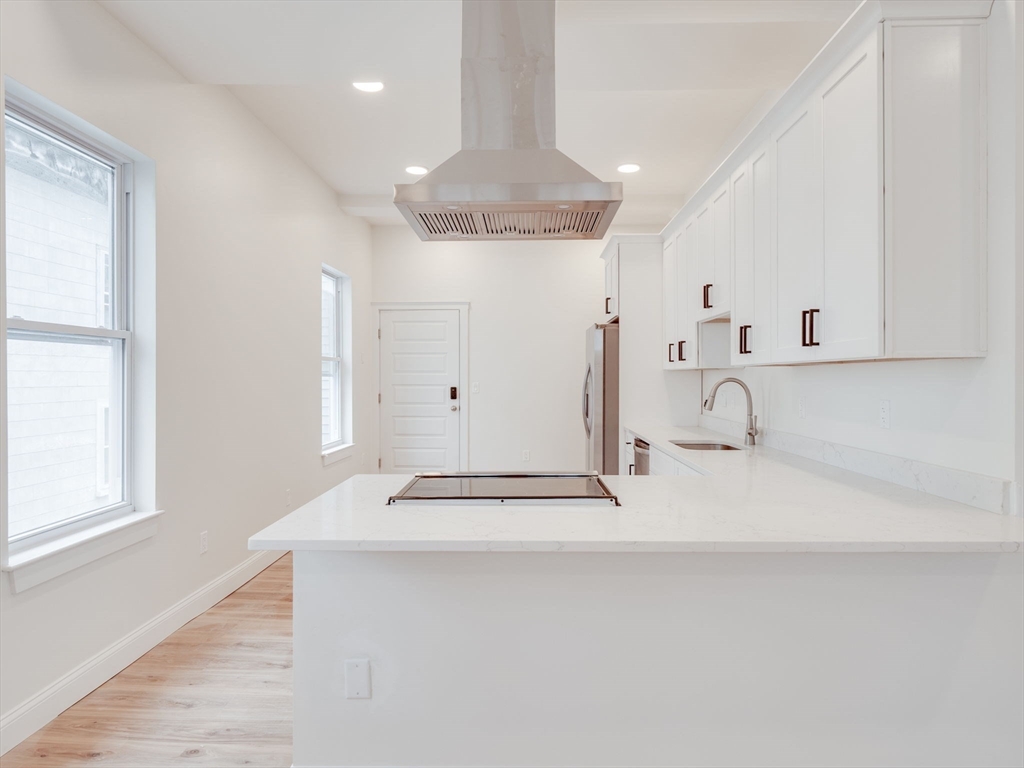 3 bed, 2 bath apartment for rent at 14 William St Unit 6, Worcester — photo 12 of 37