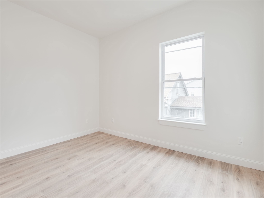 3 bed, 2 bath apartment for rent at 14 William St Unit 6, Worcester — photo 8 of 37