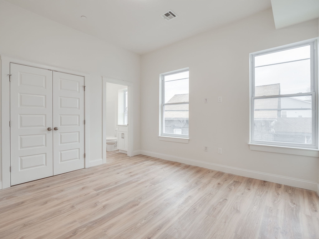 3 bed, 2 bath apartment for rent at 14 William St Unit 6, Worcester — photo 34 of 37