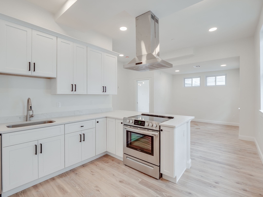 3 bed, 2 bath apartment for rent at 14 William St Unit 6, Worcester