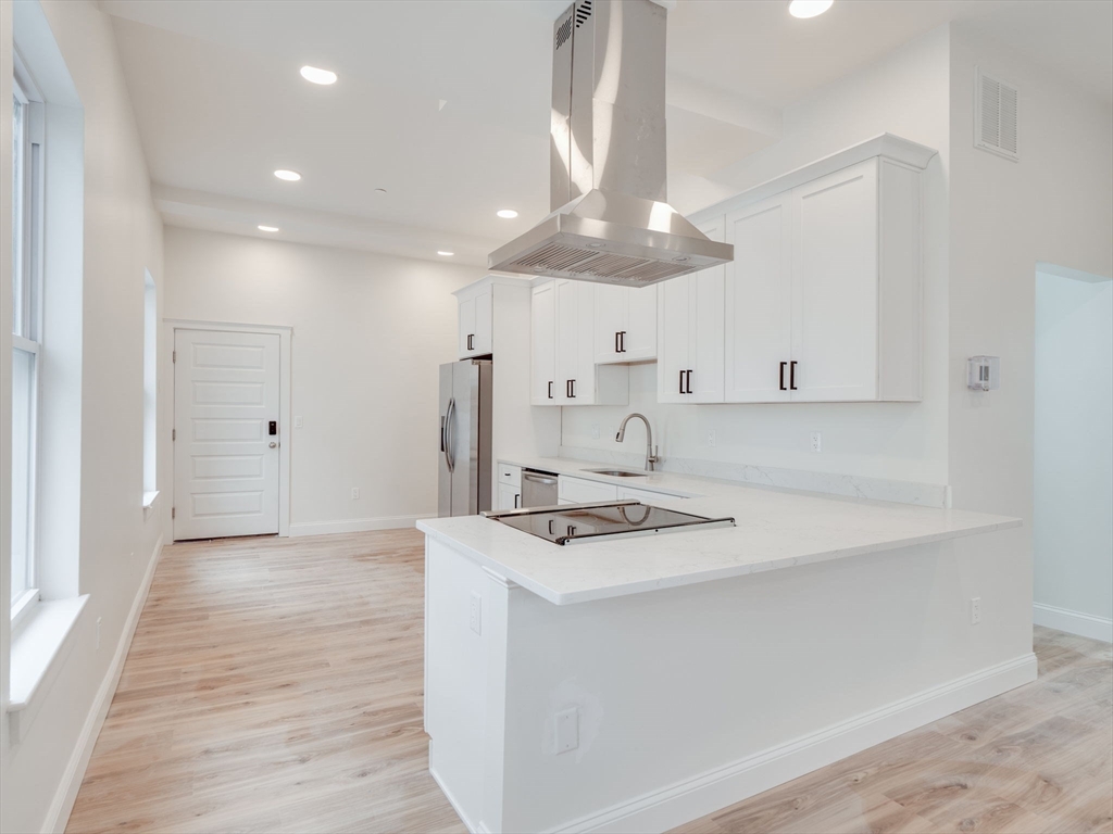 3 bed, 2 bath apartment for rent at 14 William St Unit 6, Worcester — photo 11 of 37
