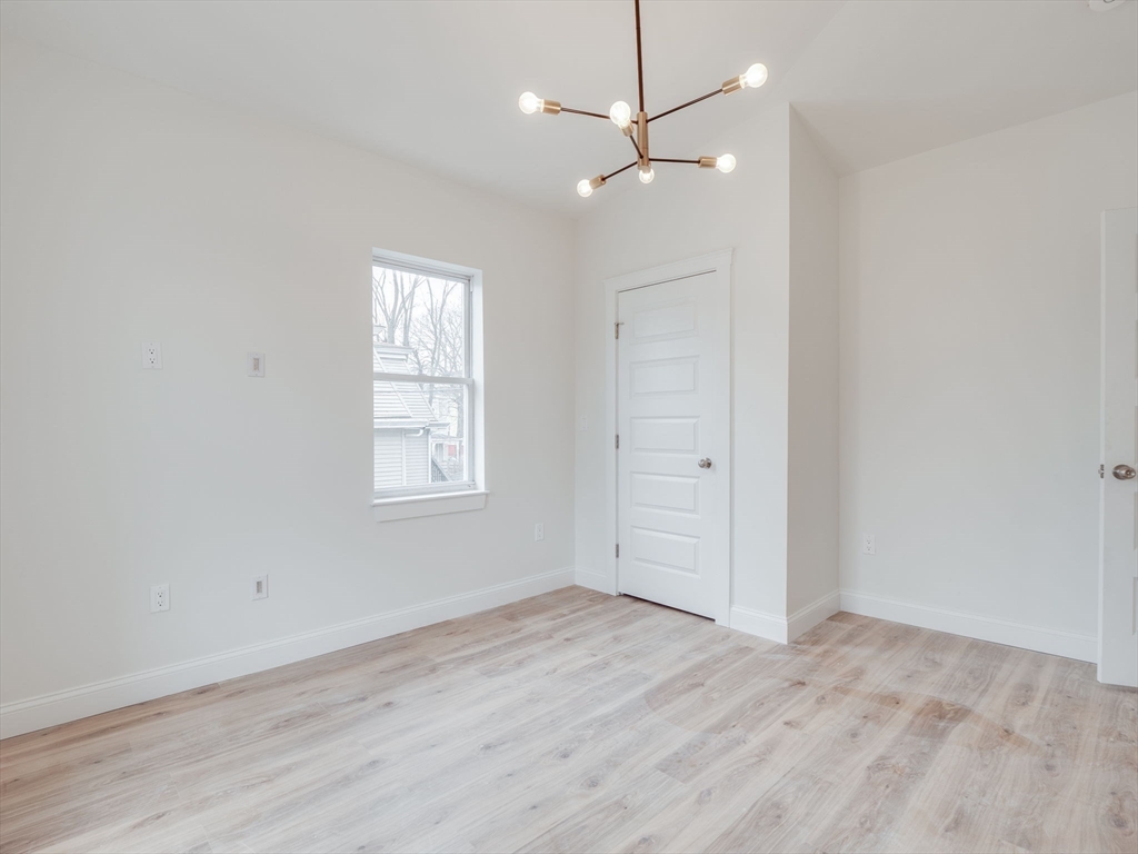3 bed, 2 bath apartment for rent at 14 William St Unit 6, Worcester — photo 16 of 37