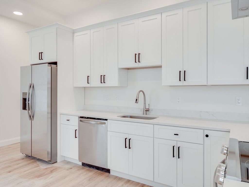 3 bed, 2 bath apartment for rent at 14 William St Unit 6, Worcester — photo 13 of 37