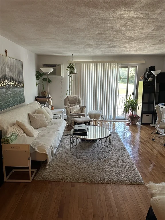 1 bed, 1 bath apartment for rent at 14 Williamsburg Ct Unit 23, Shrewsbury — photo 8 of 8