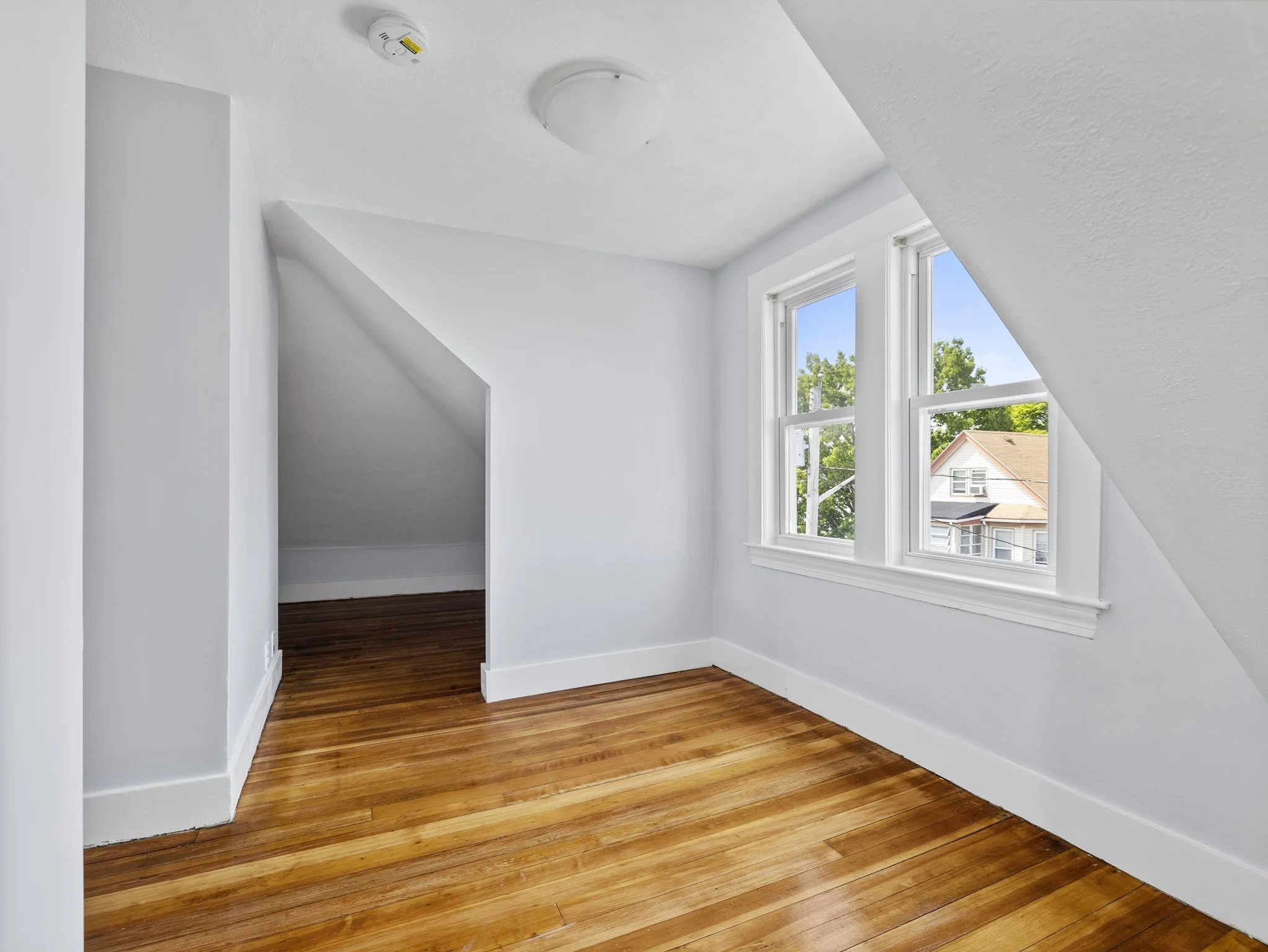 7 bed, 2 bath apartment for rent at 14 Windsor Unit 2, Tufts University — photo 11 of 27