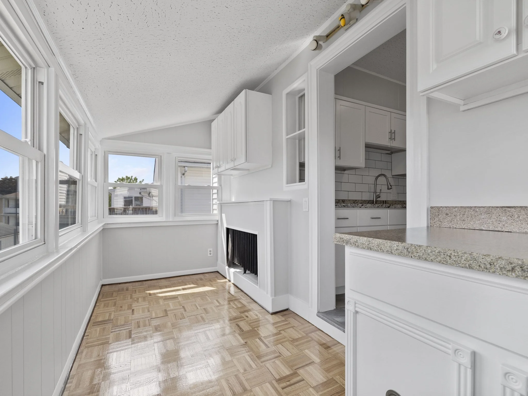 7 bed, 2 bath apartment for rent at 14 Windsor Unit 2, Tufts University — photo 19 of 27