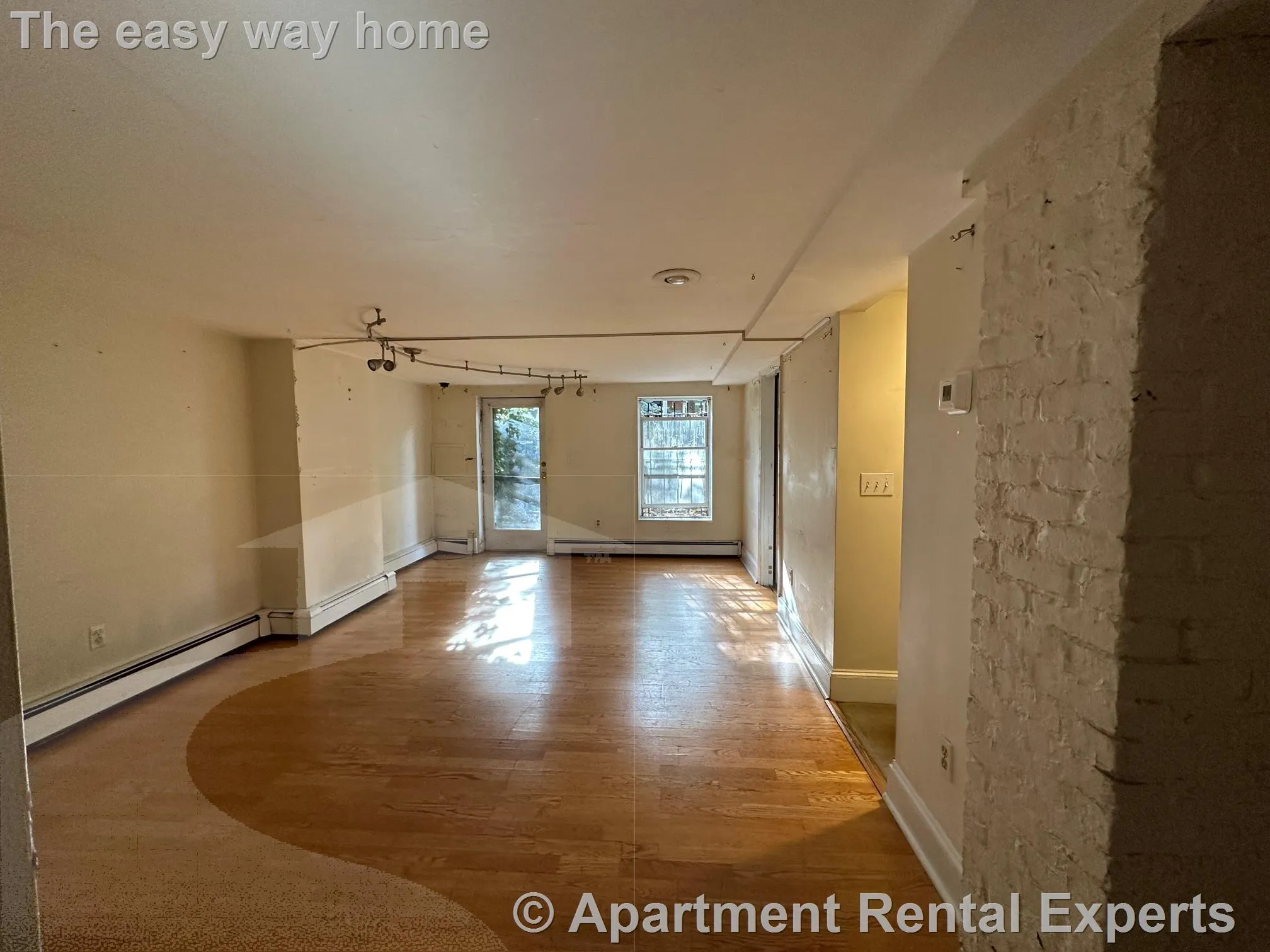 2 bed, 1 bath apartment for rent at 14 Yarmouth St Unit 1, Back Bay — photo 2 of 9