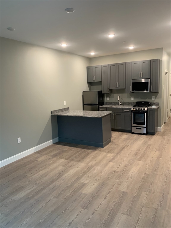 Studio bed, 1 bath apartment for rent at 14 Yeamans St Unit 1, Revere — photo 2 of 10