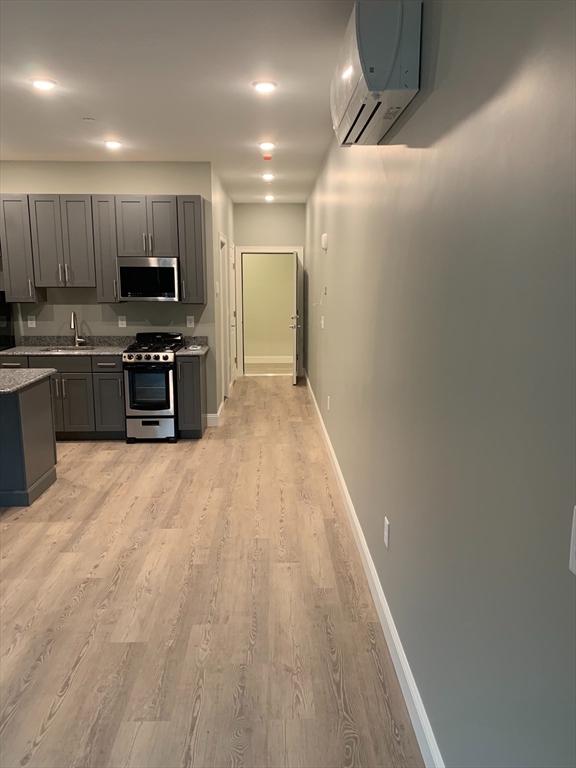 Studio bed, 1 bath apartment for rent at 14 Yeamans St Unit 1, Revere — photo 3 of 10