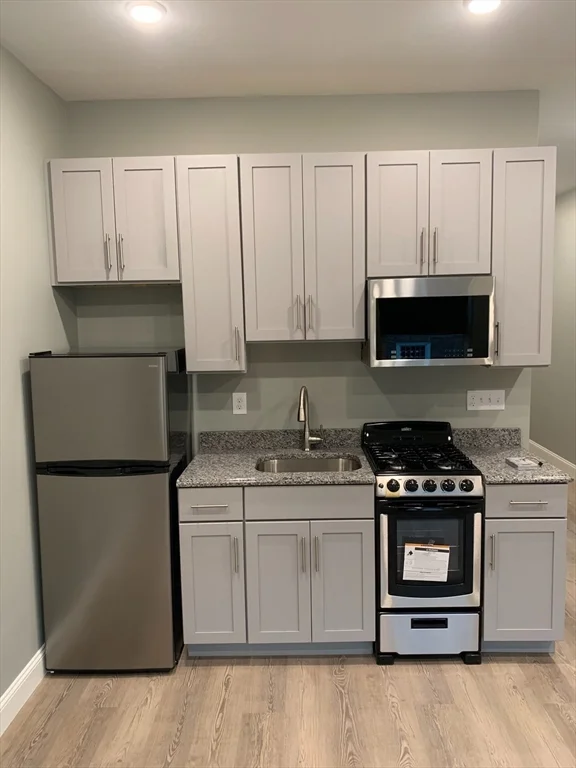 Studio bed, 1 bath apartment for rent at 14 Yeamans St Unit 206, Revere