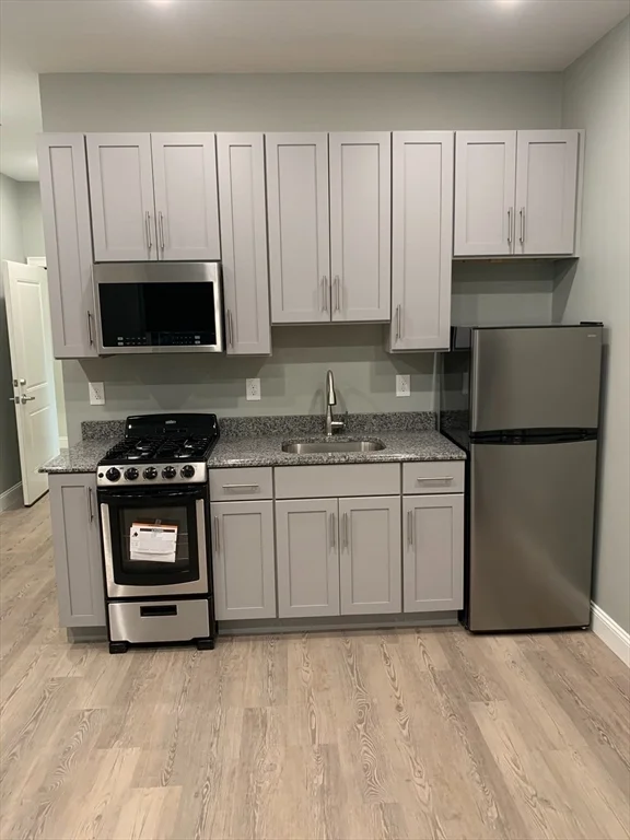 Studio bed, 1 bath apartment for rent at 14 Yeamans St Unit 206, Revere — photo 8 of 10