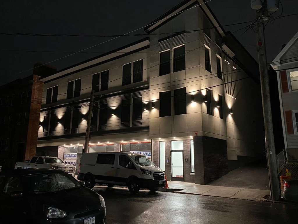 Studio bed, 1 bath apartment for rent at 14 Yeamans St Unit 208, Revere