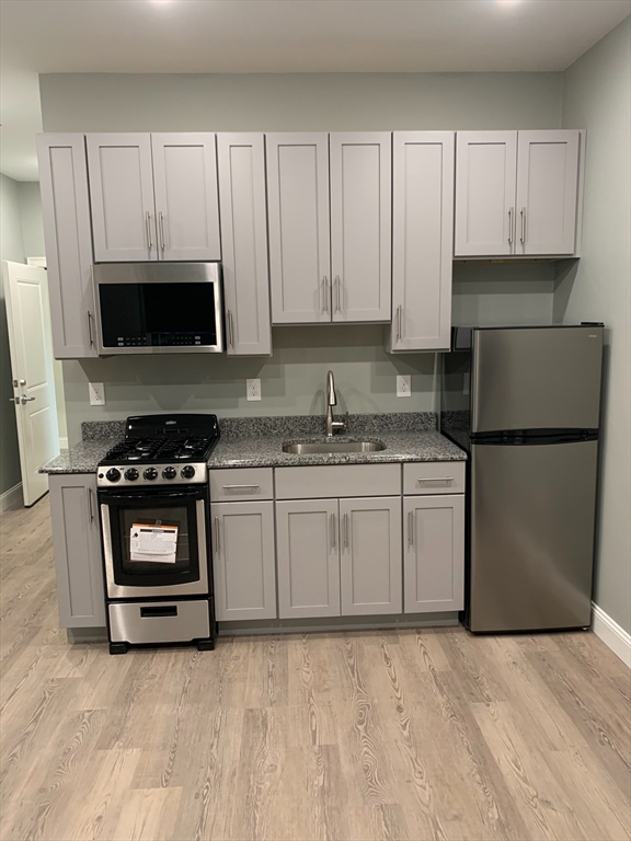 Studio bed, 1 bath apartment for rent at 14 Yeamans St Unit 209, Revere — photo 3 of 8