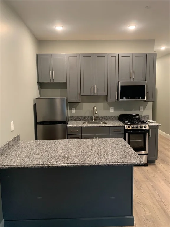 Studio bed, 1 bath apartment for rent at 14 Yeamans St Unit 303, Revere