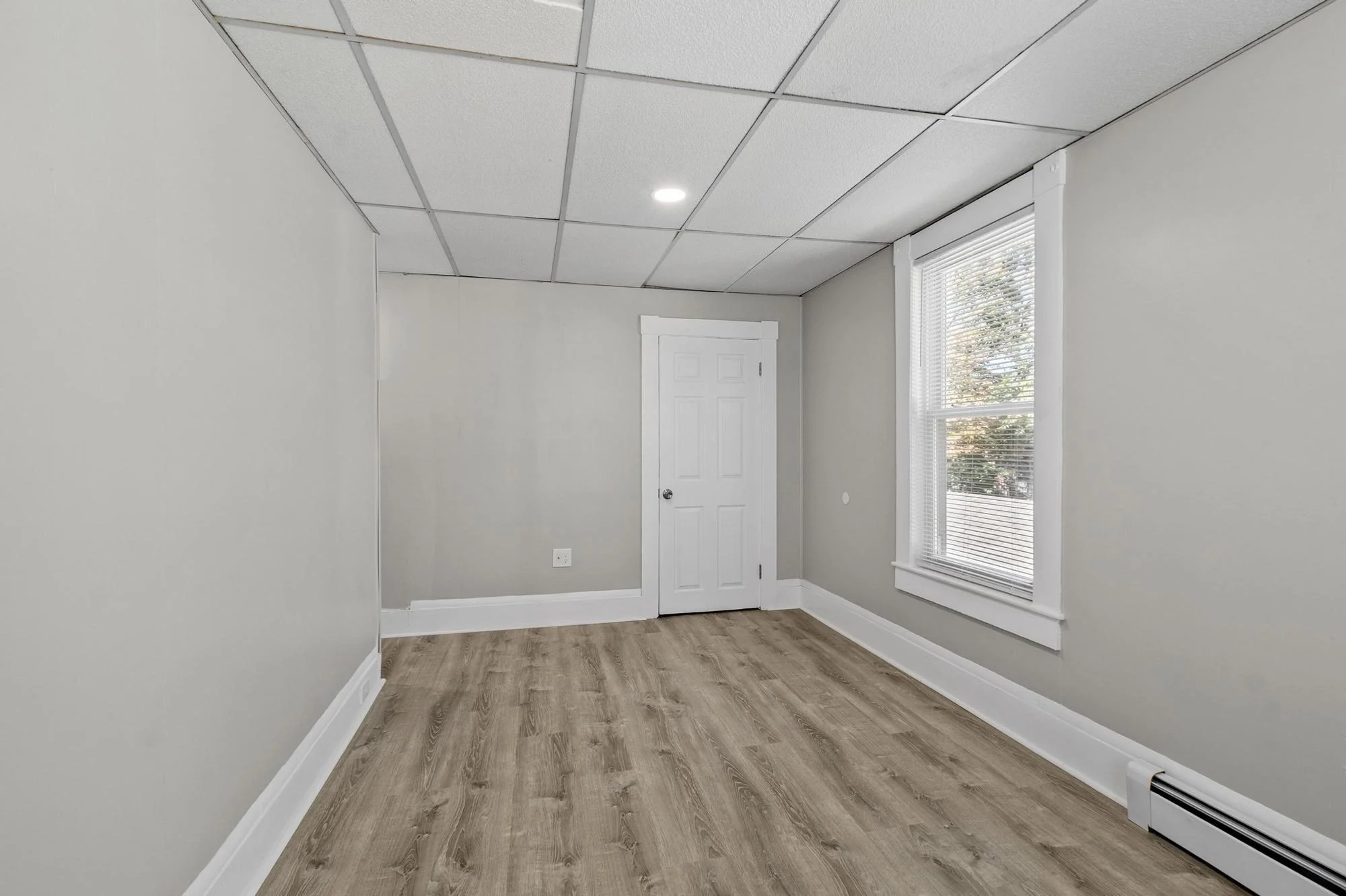 4 bed, 1 bath apartment for rent at 140 Bailey St Unit 140, South Lawrence — photo 22 of 27