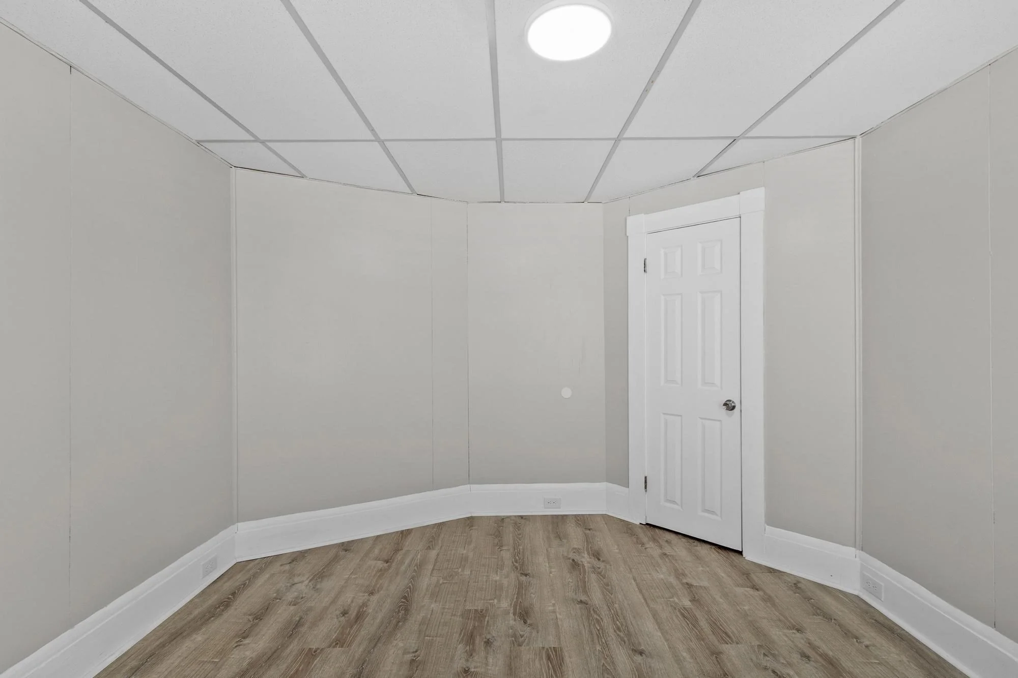 4 bed, 1 bath apartment for rent at 140 Bailey St Unit 140, South Lawrence — photo 21 of 27