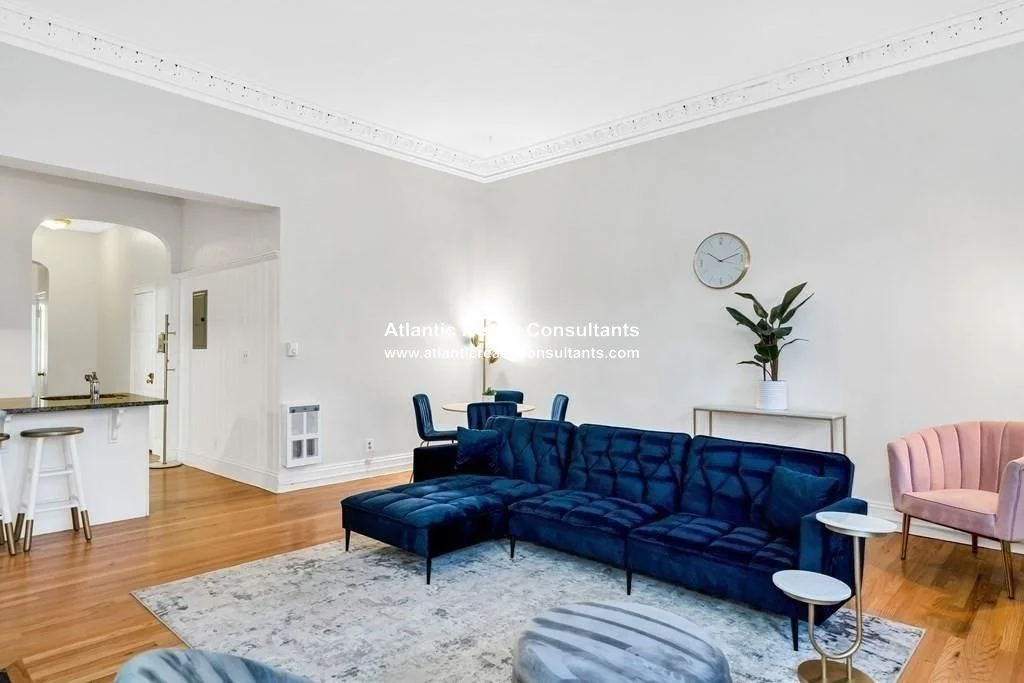 2 bed, 2 bath apartment for rent at 140 Beacon St Unit 2, Back Bay — photo 5 of 14