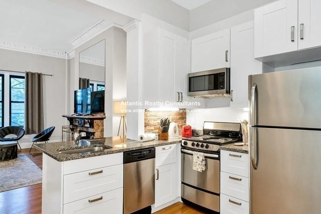 2 bed, 2 bath apartment for rent at 140 Beacon St Unit 2, Back Bay — photo 7 of 14