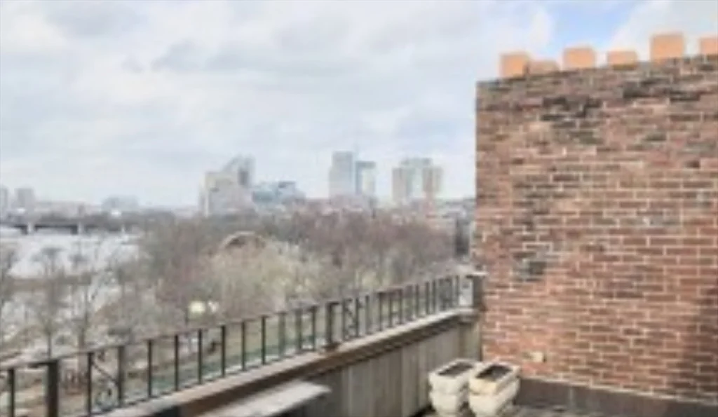 1 bed, 1 bath apartment for rent at 140 Beacon St Unit 7, Back Bay — photo 3 of 5
