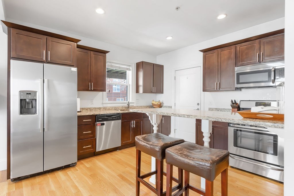 4 bed, 2 bath apartment for rent at 140 Boston St Unit 1, Dorchester — photo 6 of 13