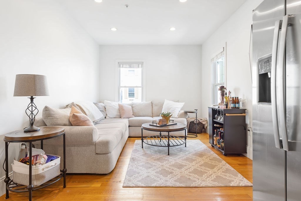 4 bed, 2 bath apartment for rent at 140 Boston St Unit 1, Dorchester — photo 5 of 13