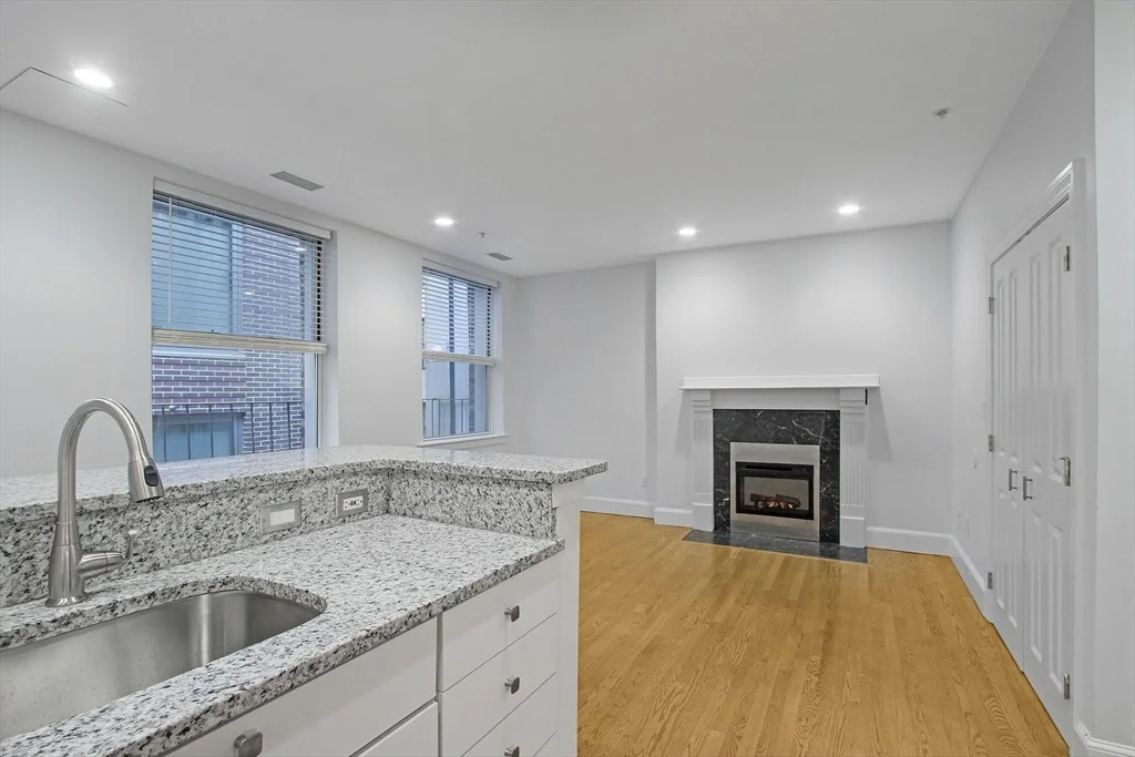 1 bed, 1 bath apartment for rent at 140 Boylston St Unit 10, Back Bay — photo 2 of 13
