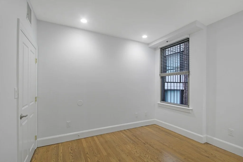 1 bed, 1 bath apartment for rent at 140 Boylston St Unit 2, Boston Downtown — photo 10 of 14
