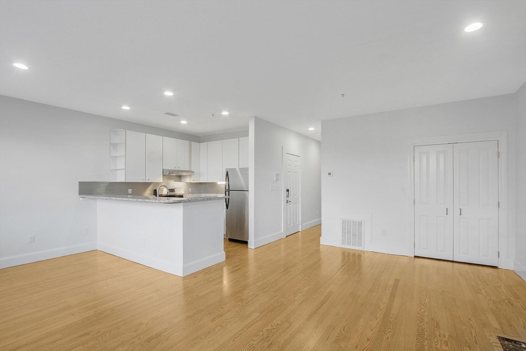1 bed, 1 bath apartment for rent at 140 Boylston St Unit 3, Back Bay — photo 10 of 18