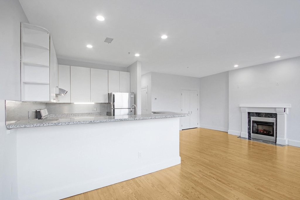 1 bed, 1 bath apartment for rent at 140 Boylston St Unit 3, Back Bay — photo 5 of 18