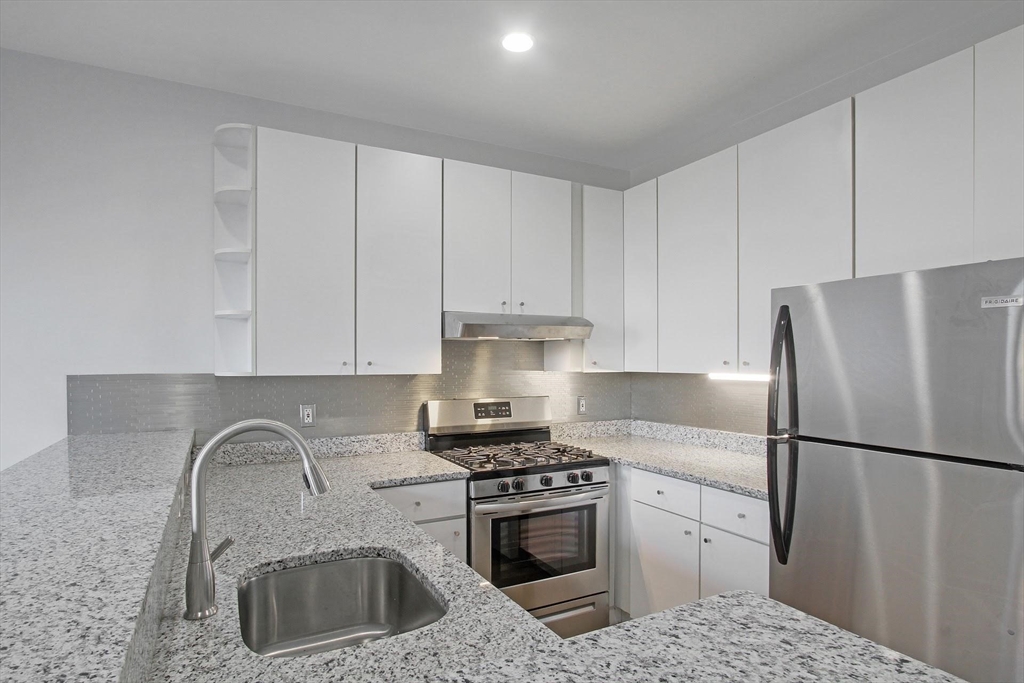 1 bed, 1 bath apartment for rent at 140 Boylston St Unit 3, Back Bay — photo 13 of 18