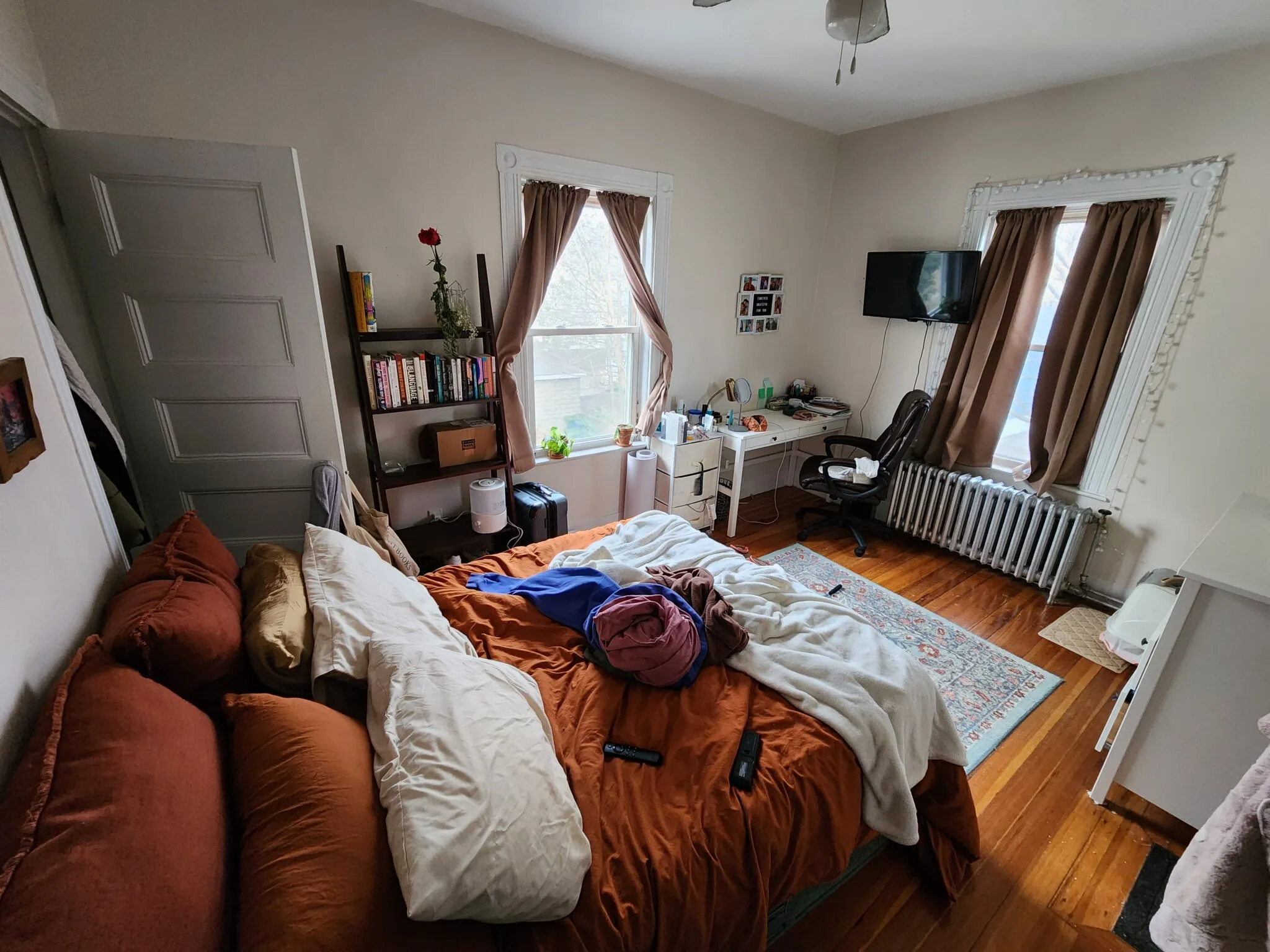 4 bed, 2 bath apartment for rent at 140 Brooks St Unit 1, Oak Square — photo 9 of 10