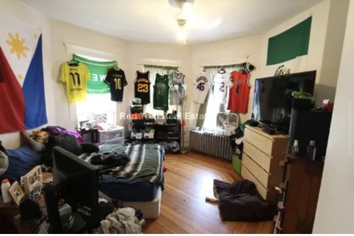 5 bed, 2 bath apartment for rent at 140 Brooks St Unit 2, Oak Square — photo 4 of 9