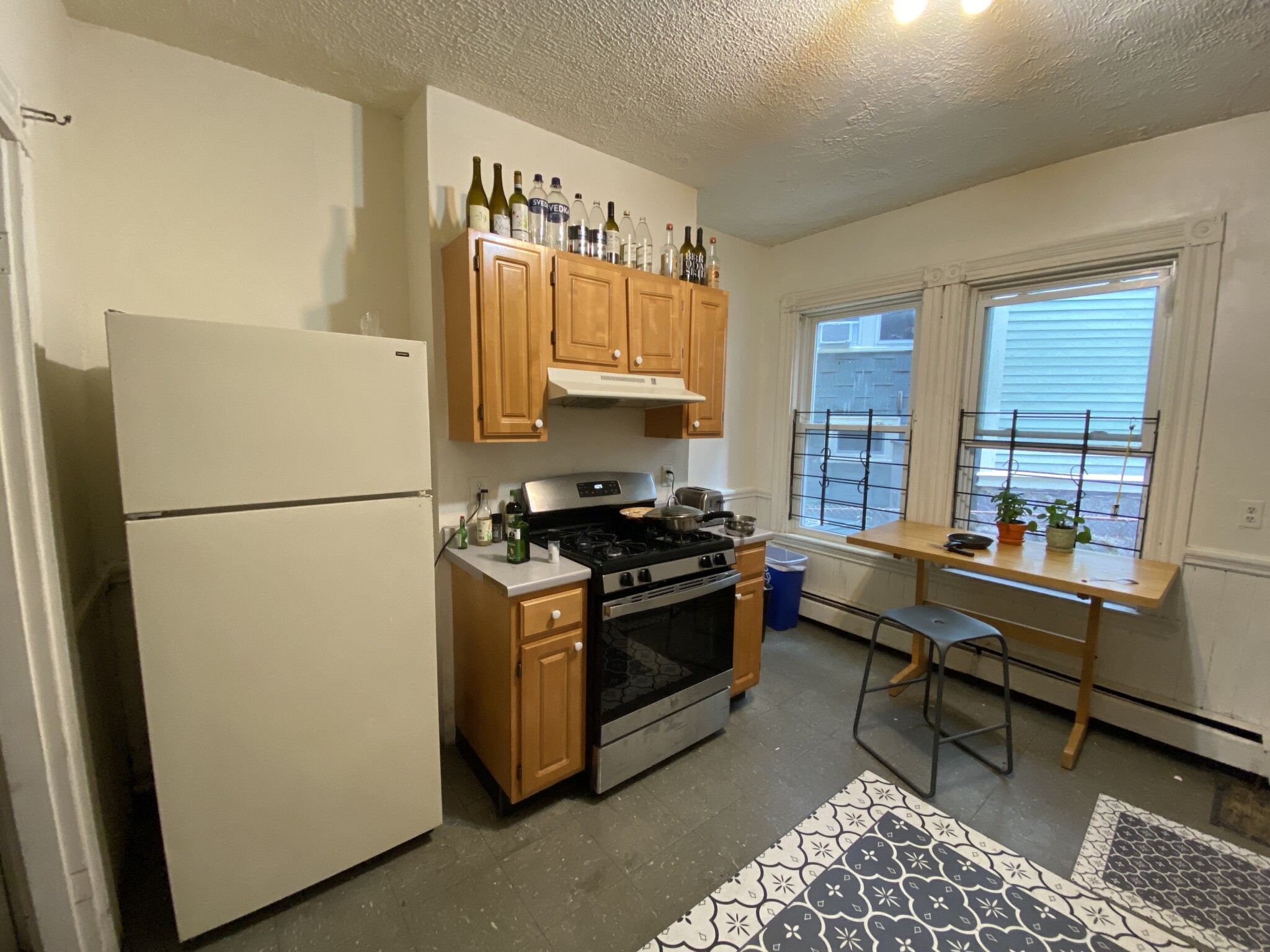 2 bed, 1 bath apartment for rent at 140 Calumet St Unit 1, Mission Hill — photo 8 of 9