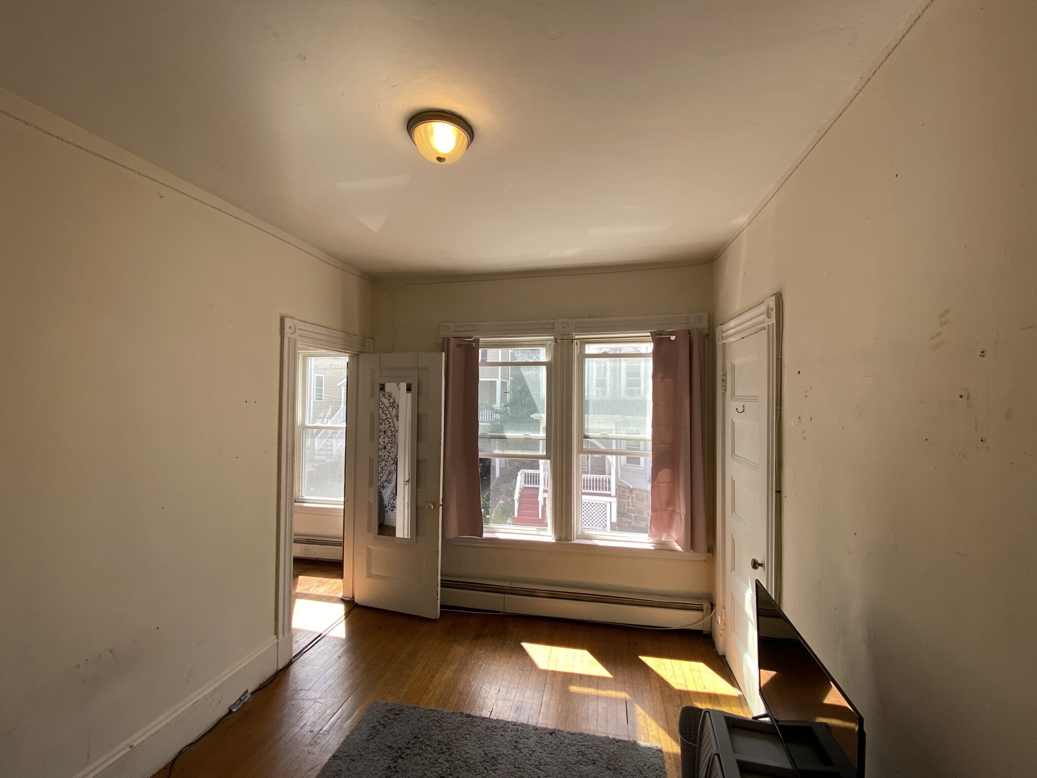 3 bed, 1 bath apartment for rent at 140 Calumet St Unit 2, Mission Hill — photo 5 of 9