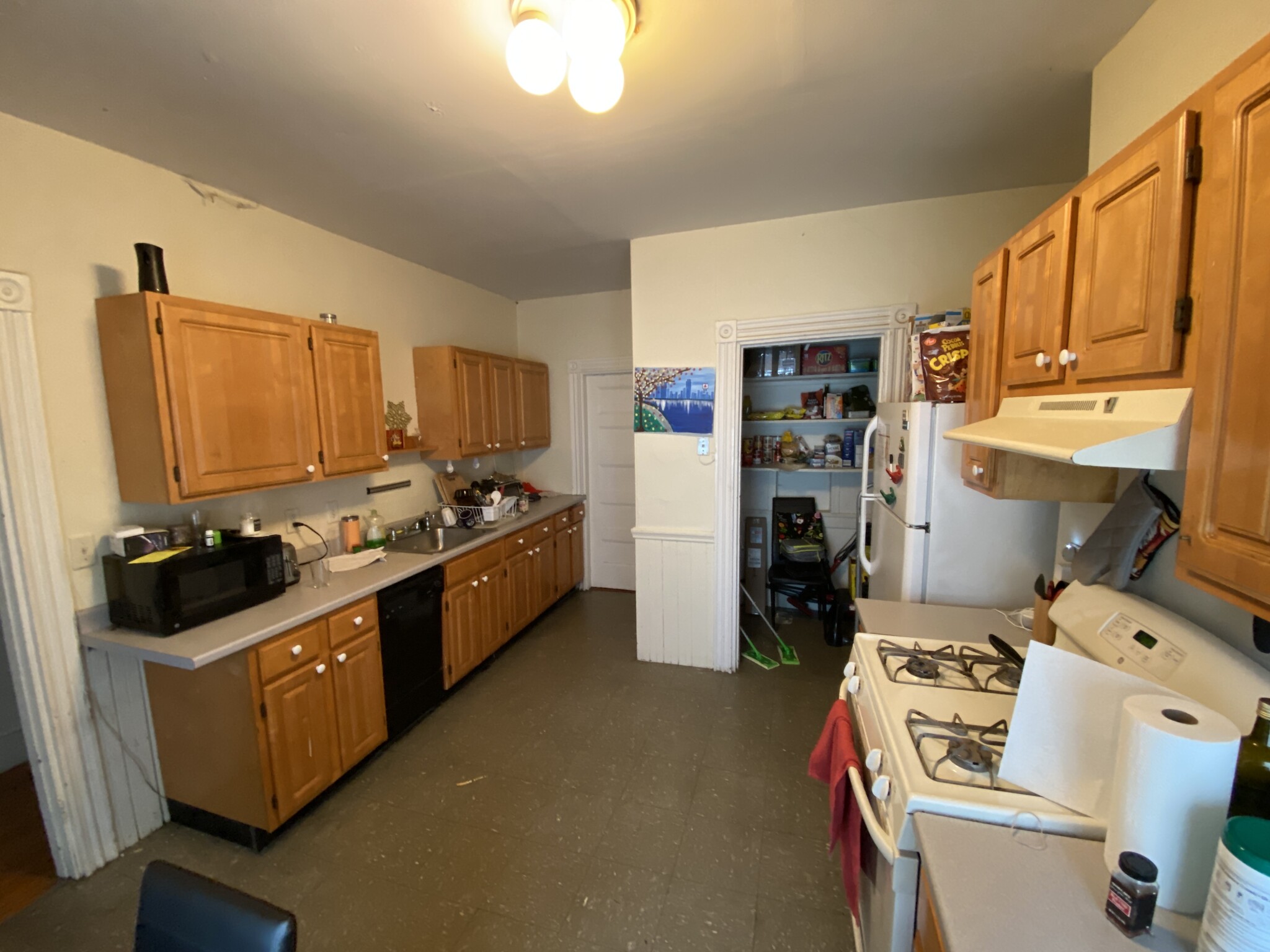 3 bed, 1 bath apartment for rent at 140 Calumet St Unit 3, Mission Hill — photo 1 of 7