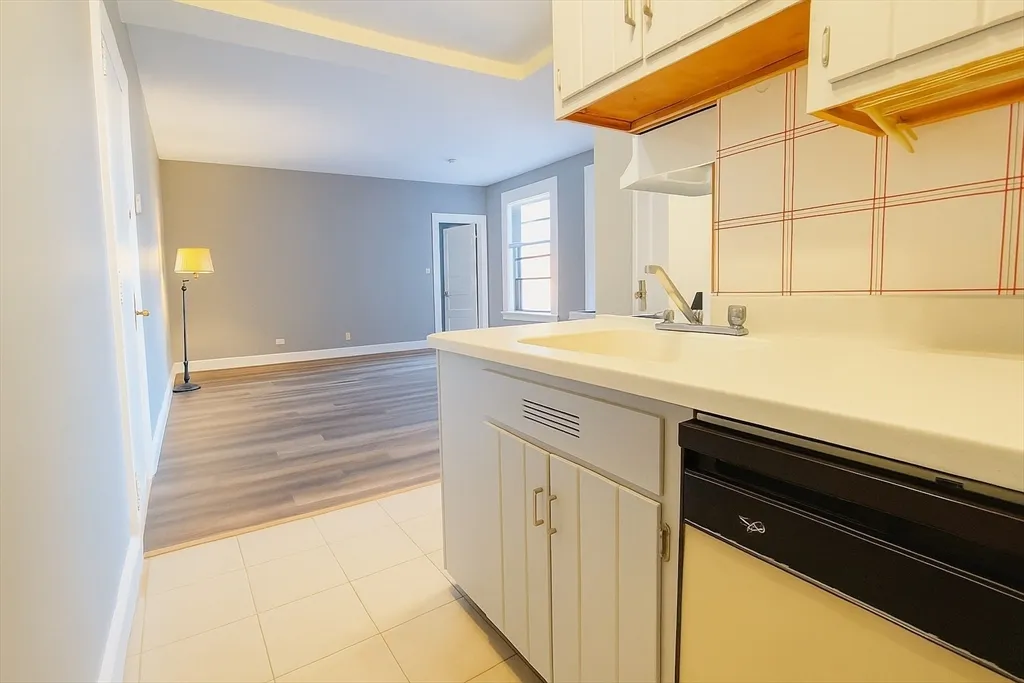 1 bed, 1 bath apartment for rent at 140 Chestnut Unit 709, Springfield — photo 4 of 18