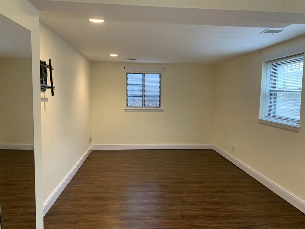 1 bed, 1 bath apartment for rent at 140 Church St Unit B, Bleachery — photo 3 of 8