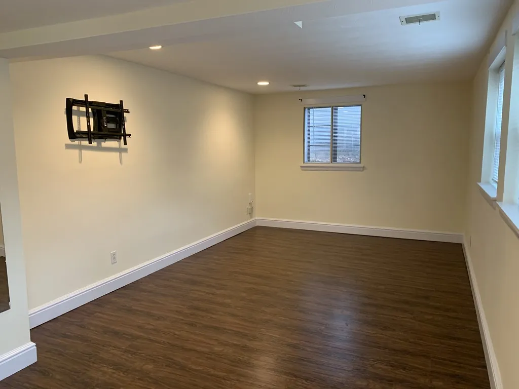 1 bed, 1 bath apartment for rent at 140 Church St Unit B, Bleachery — photo 1 of 8