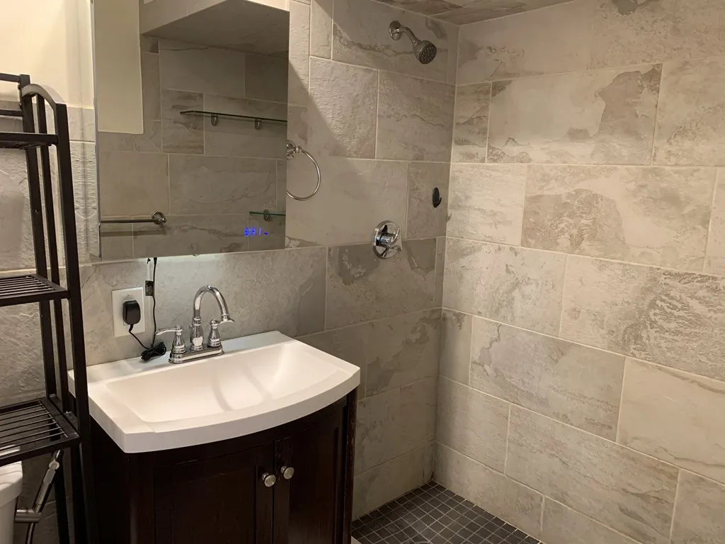 1 bed, 1 bath apartment for rent at 140 Church St Unit B, Bleachery — photo 6 of 8