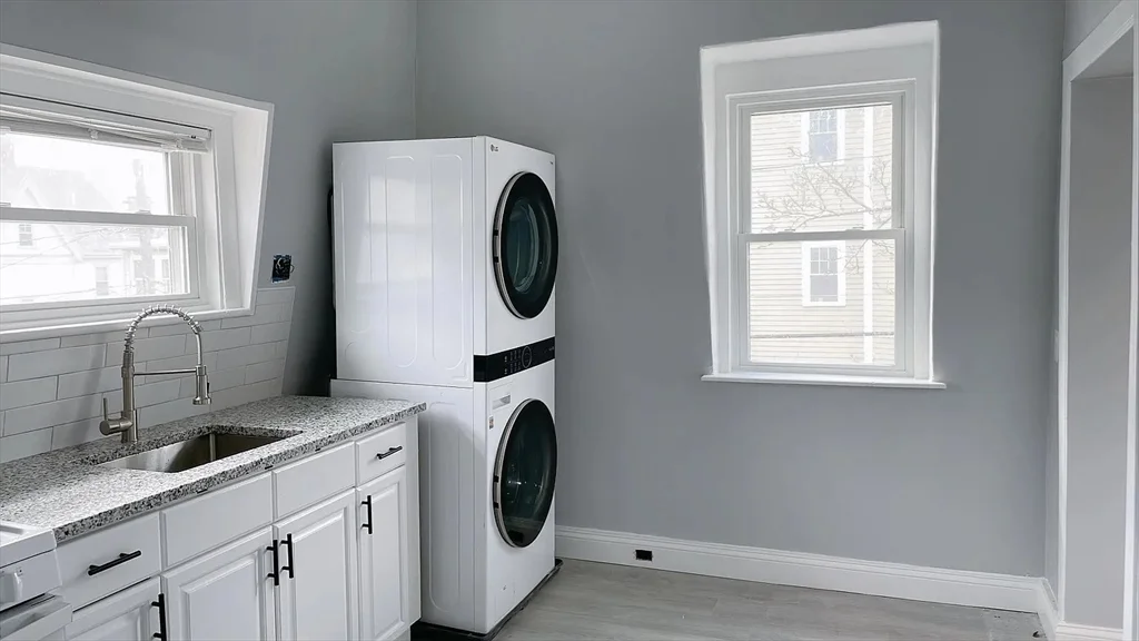 2 bed, 1 bath apartment for rent at 140 Clifton Unit 2, Malden — photo 11 of 17