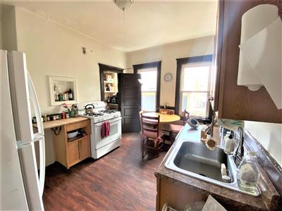 2 bed, 1 bath apartment for rent at 140 Columbia St Unit 3, The Port — photo 2 of 12
