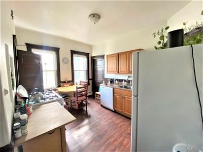 2 bed, 1 bath apartment for rent at 140 Columbia St Unit 3, The Port — photo 1 of 12
