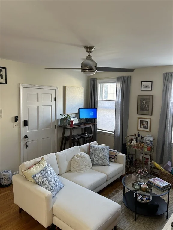 1 bed, 1 bath apartment for rent at 140 D St Unit 1, South Boston — photo 4 of 16