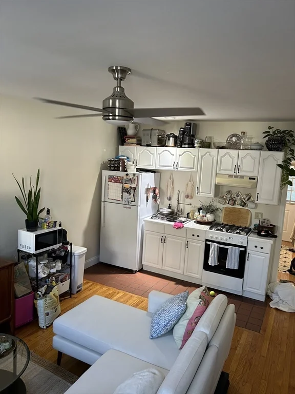 1 bed, 1 bath apartment for rent at 140 D St Unit 1, South Boston — photo 5 of 16