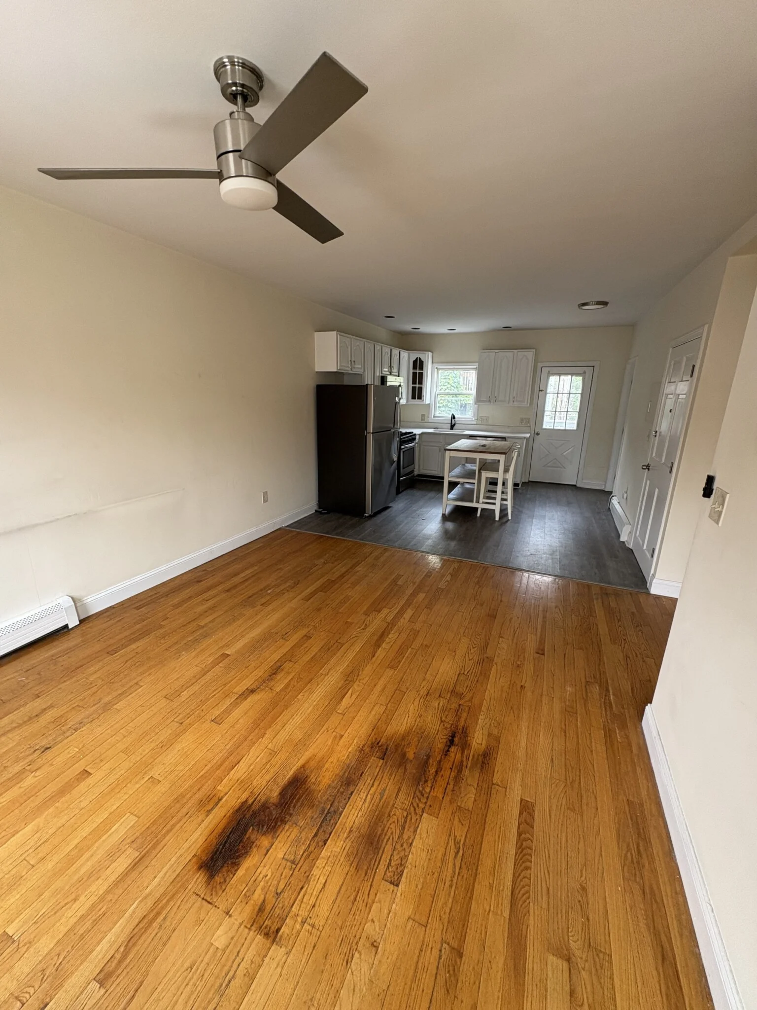 3 bed, 1.5 bath apartment for rent at 140 D St Unit 2, South Boston — photo 4 of 41