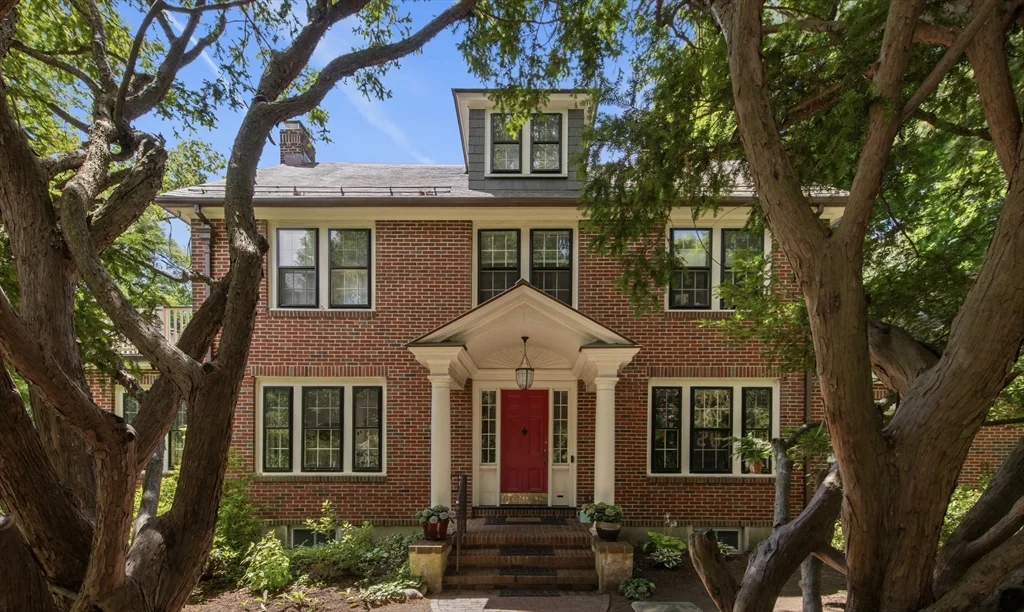 4 bed, 4+ bath apartment for rent at 140 Foster St, West Cambridge — photo 1 of 18