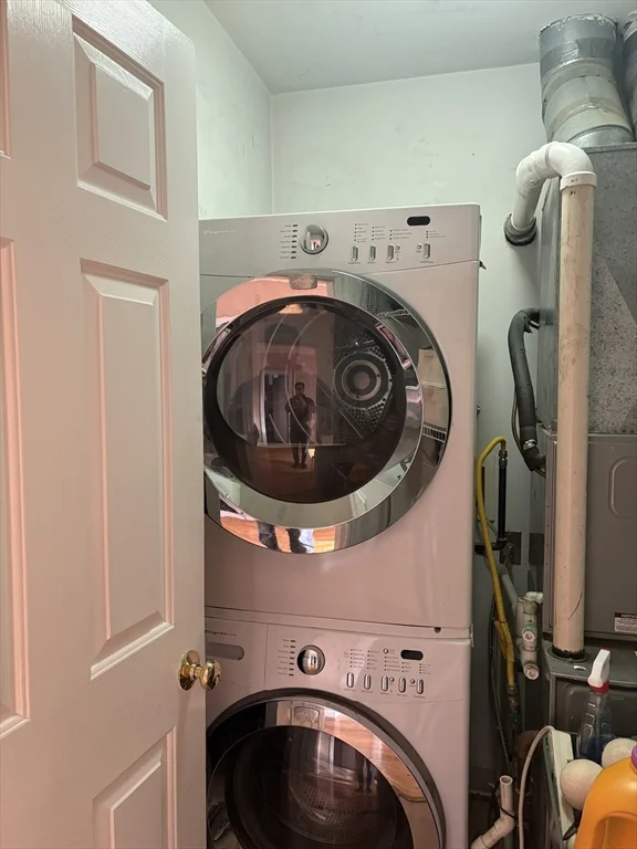 2 bed, 1 bath apartment for rent at 140 K St Unit 2, Boston — photo 8 of 9