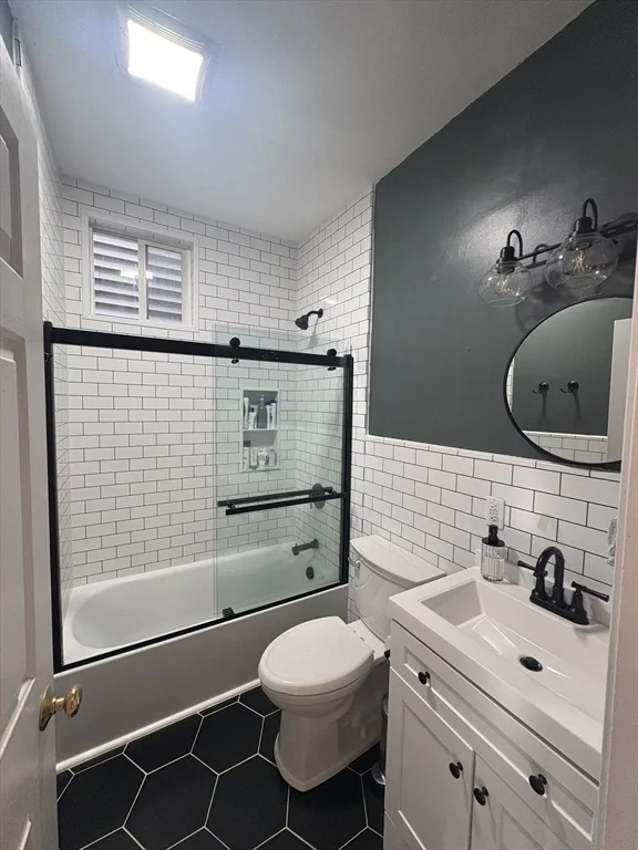 2 bed, 1 bath apartment for rent at 140 K St Unit 2, Boston — photo 6 of 9